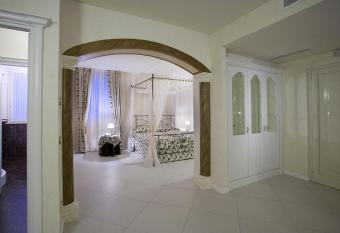 Monastero Resort & Spa - Garda Lake Collection allows 18 year olds to book a room