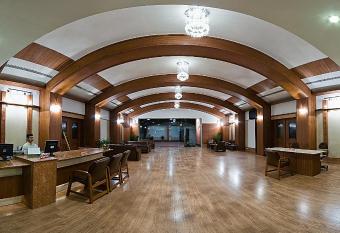 The Grand Regent allows 18 year olds to book a room