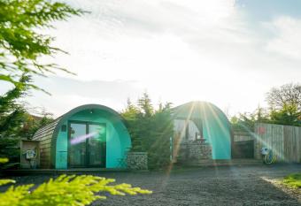 Original Glamping Pod with Hot Tub has Balcony rooms