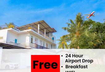 Lagoon Step Transit Hotel allows 18 year olds to book a room