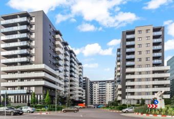 Bucharest Cortina North has Balcony rooms
