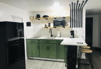 10515 Houston Avenue has Balcony rooms