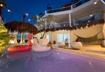 Marella House has rooms with a private hot tub