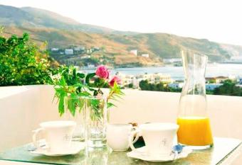 Maltabe Studios has Smoking rooms