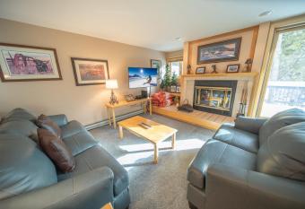 Liftside 20b has Balcony rooms