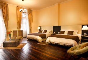 Del Parque Hotel & Suites allows 18 year olds to book a room