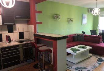 Exclusive City Heart allows 18 year olds to book a room