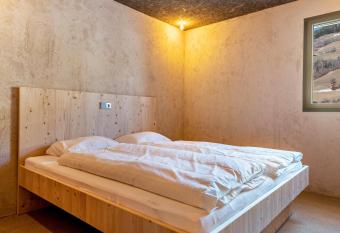 Lena Dolomites Gartensuite has Balcony rooms