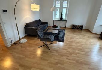Gem  tliche Ferienwohnung im Herzen von Hameln has Balcony rooms