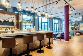 Premier Inn Heilbronn City Centre allows 18 year olds to book a room