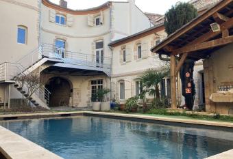 Agen hyper centre - G  te 60m   avec piscine chauff  e has Balcony rooms