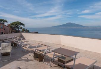 Casa Vicana has Balcony rooms
