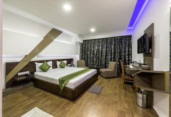 Treebo Trend Edge St Marks Road has Balcony rooms