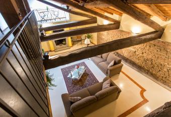 Residenza Bianconcini allows 18 year olds to book a room