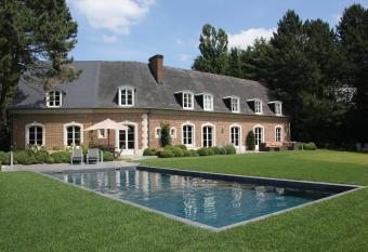 B&B L Orangerie allows 18 year olds to book a room