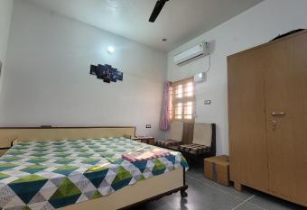 2nd Floor Bedroom Homestay has Balcony rooms