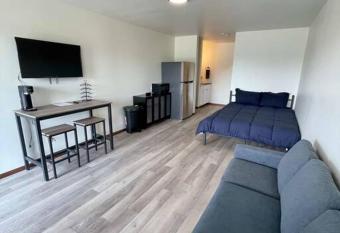 Unit 11 - Stand Rock has Balcony rooms