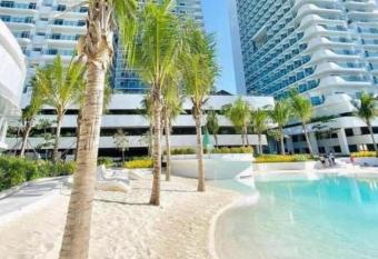 Azure Urban Resort Condo San Fernando Pampanga has Balcony rooms