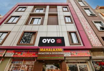 OYO Mahalaxmi lodge allows 18 year olds to book a room