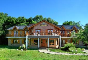 Posada La Escondida allows 18 year olds to book a room