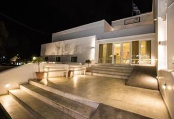 OMIROS HOTEL has Balcony rooms