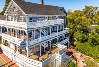 Nantucket Resort Collection has Balcony rooms