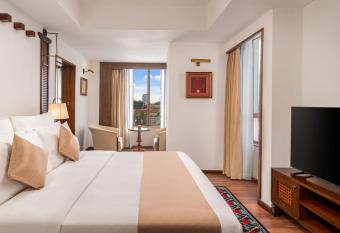 Varnabas Museum Hotel allows 18 year olds to book a room