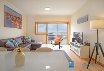 Gaia Panoramic Terrace Apartment - D. Pedro V allows 18 year olds to book a room