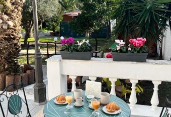 VesuvioSerenityRoom has Balcony rooms