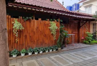 Vila Mas Banana Leaf Vila has Balcony rooms