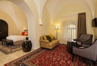 The Sephardic House Hotel in The Jewish Quarter allows 18 year olds to book a room