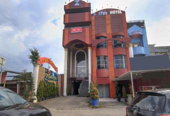 Super OYO 2574 Z Suites Hotel allows 18 year olds to book a room