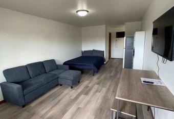 Unit 8 - Stand Rock Studios has Balcony rooms