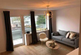 Sanierte 2 Zimmer Wohnung am CentrO in Oberhausen has Balcony rooms