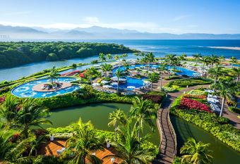 Grand Luxxe 3 bedroom Loft Nuevo Vallarta Vidanta has Balcony rooms