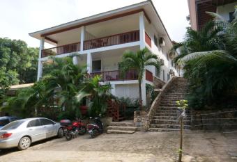 Onat Caribe Jardines de Catalina Eco resort allows 18 year olds to book a room