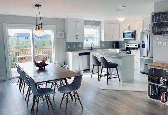 Luxury Home with Gym, Sauna, Patio, and AC has Balcony rooms