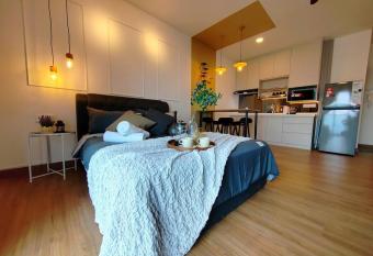 Simfoni Sweet French Modern Studio Wi-Fi Netflix has Balcony rooms