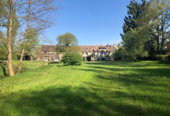 Moulin de Vilgris allows 18 year olds to book a room