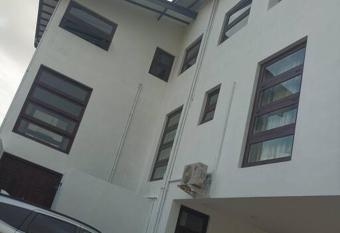 Comfortable Stay in Colombo allows 18 year olds to book a room