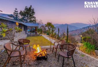 StayVista at Juneo Orchards has Balcony rooms