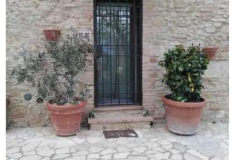 La Casina di Ancicucco 1 has Balcony rooms