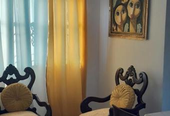 Posada excelente allows 18 year olds to book a room