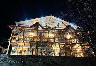 Ch i SoulStone Retreat has Balcony rooms