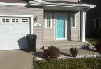 Charming Retreat with Modern Comforts allows 18 year olds to book a room