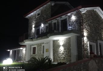 LUX VERA B & B has Balcony rooms