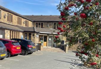 Best Western Bradford Guide Post Hotel allows 18 year olds to book a room