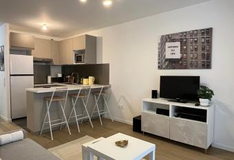GoodGuest-Cosy Apartment New Bulding Clichy-4 PAX has Balcony rooms