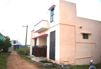 Harisri Homestay has Balcony rooms