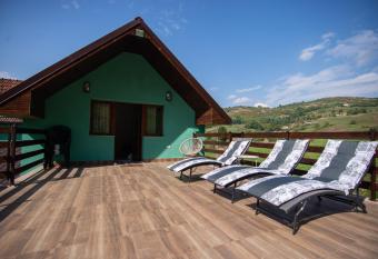 GREEN ROSIA has Balcony rooms